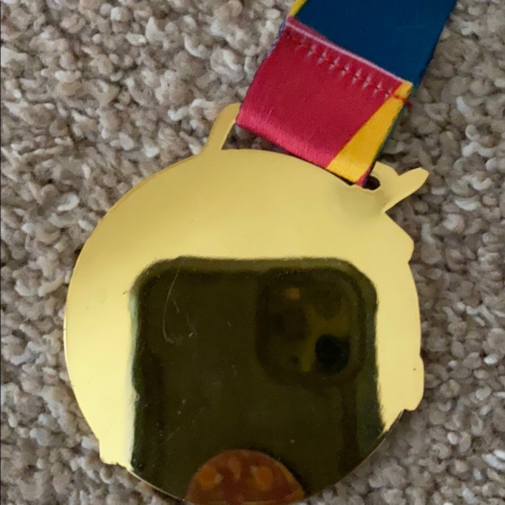 Medal - Picture 3 of 4